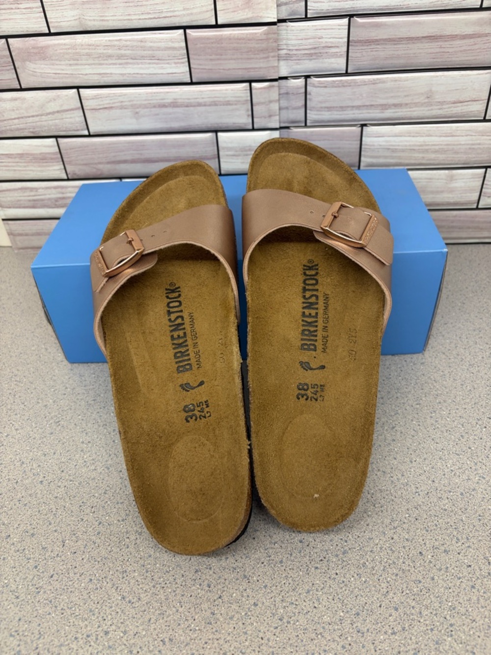 New Birkenstock Madrid BS Women’s size 38/7 US Copper New With replacement box - Picture 6 of 8